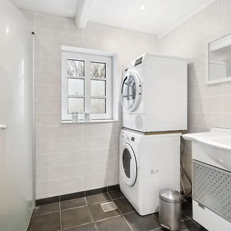 Prázdninový dům Eliane - 1-8km From The Sea By Interhome *