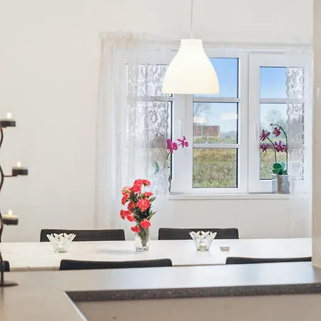 Eliane - 1-8km From The Sea By Interhome *